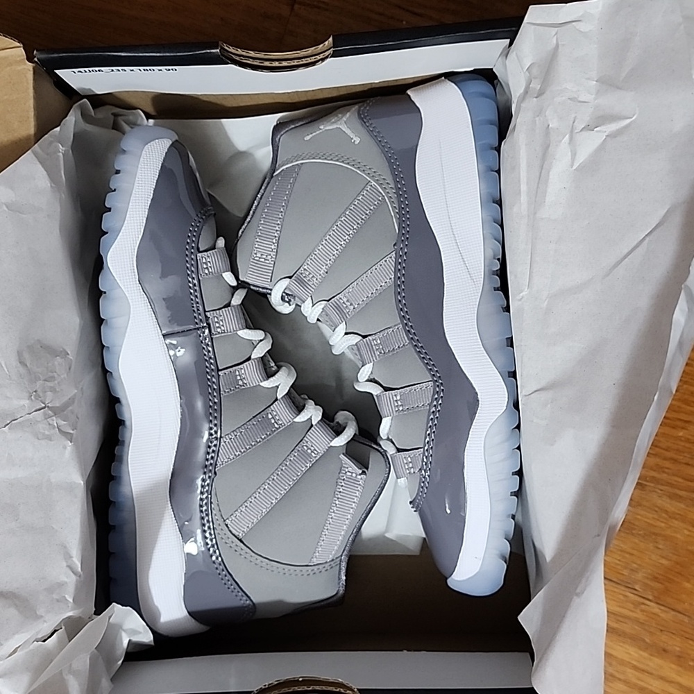 Boys Jordan 11 Retro